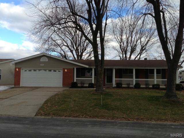 606 Clover Ln, O'fallon, MO 63366 photo 1