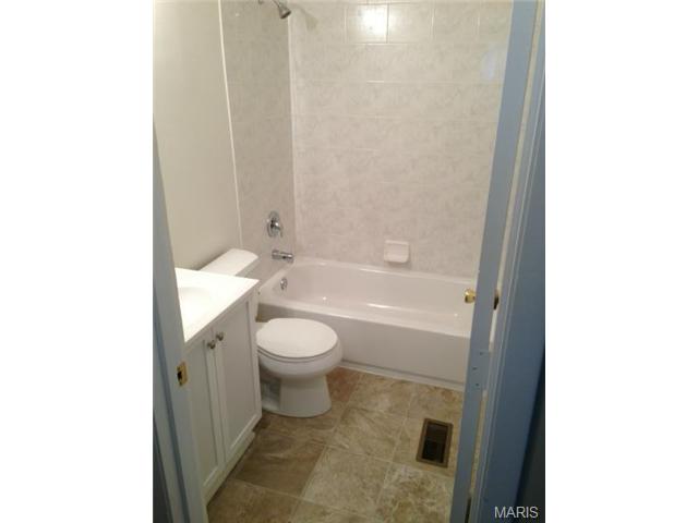 606 Clover Ln, O'fallon, MO 63366 photo 11