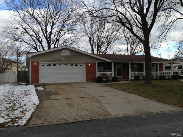 606 Clover Ln, O'fallon, MO 63366 photo 2