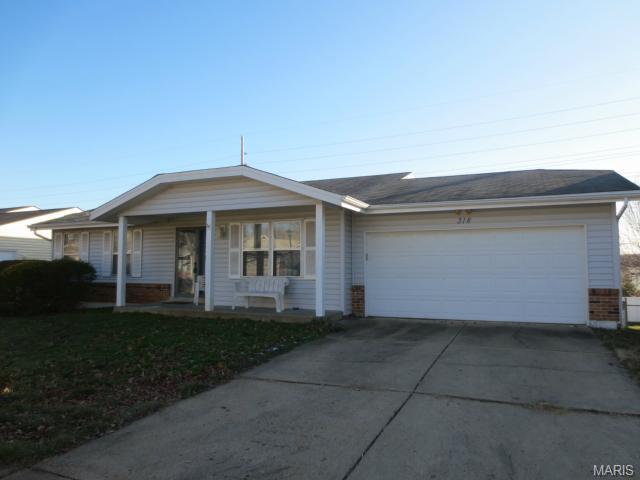 318 Twistedoak Ct, Ballwin, MO 63021 photo 3