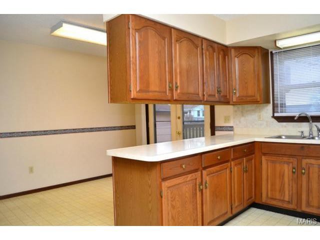 11 Olde Forge Dr, Saint Charles, MO 63301 photo 7