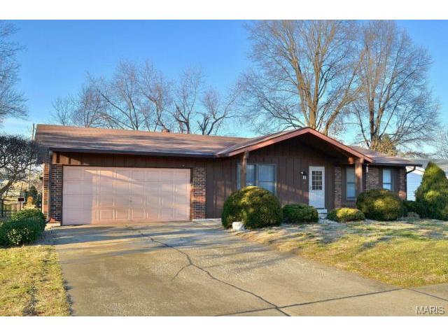11 Olde Forge Dr, Saint Charles, MO 63301 photo 1