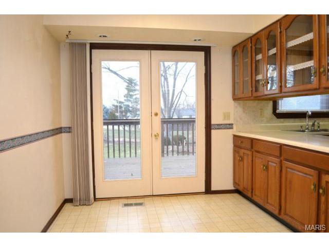11 Olde Forge Dr, Saint Charles, MO 63301 photo 5