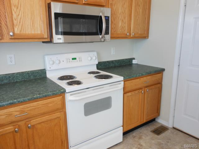 211 Tyndale Dr, O'fallon, MO 63366 photo 39