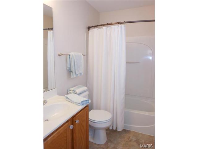 211 Tyndale Dr, O'fallon, MO 63366 photo 47