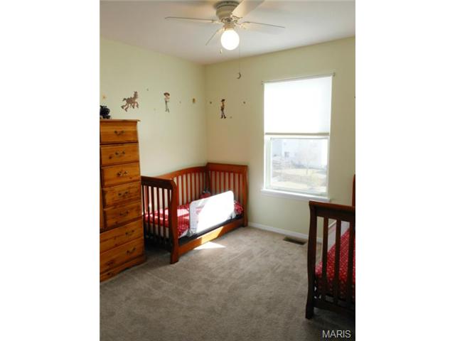 211 Tyndale Dr, O'fallon, MO 63366 photo 17