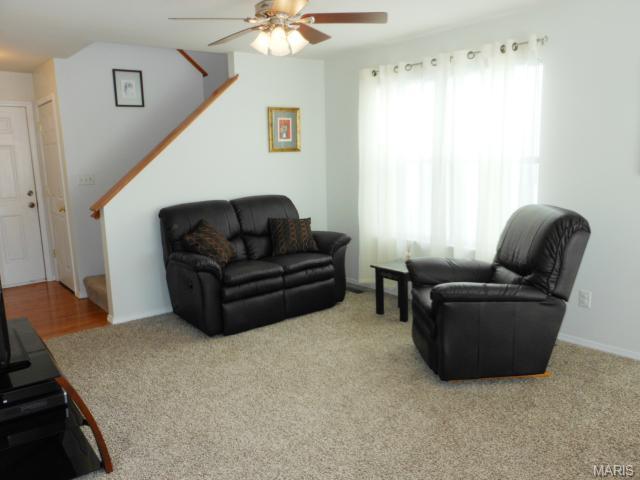 211 Tyndale Dr, O'fallon, MO 63366 photo 5