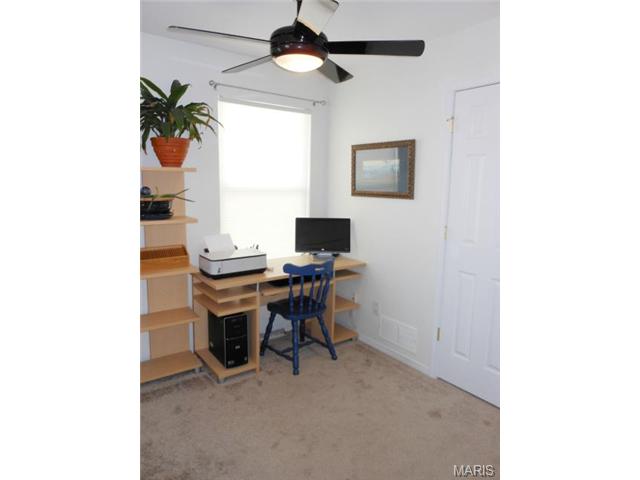 211 Tyndale Dr, O'fallon, MO 63366 photo 12