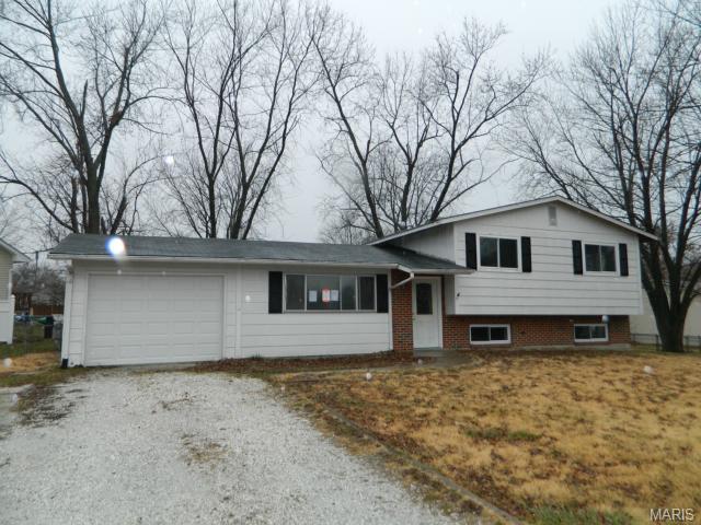 5 Pershing Cir, O'fallon, MO 63366 photo 1