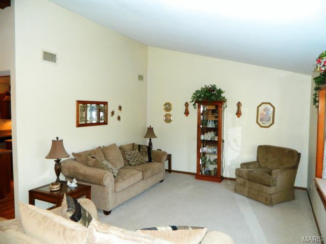 6033 Lafayette Dr, Weldon Spring, MO 63304 photo 2