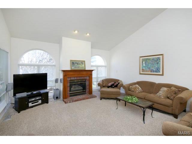 254 Cedar Forest Ct, Weldon Spring, MO 63304 photo 3