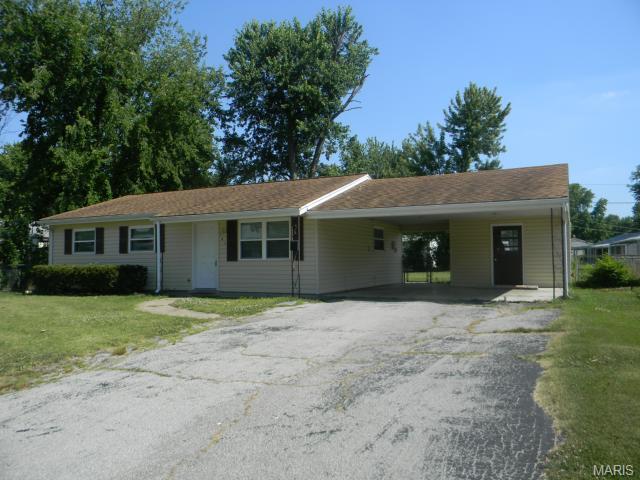 404 Briscoe Ave, O'fallon, MO 63366 photo 2