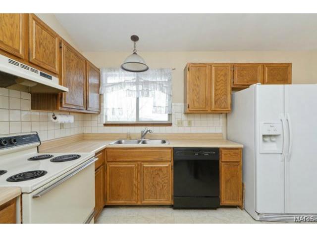 6400 Sprucefield Dr, O'fallon, MO 63368 photo 8