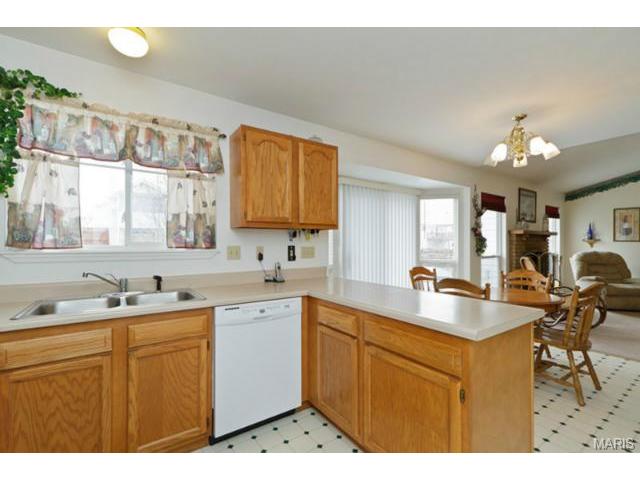1144 Danielle Elizabeth, O'fallon, MO 63366 photo 8