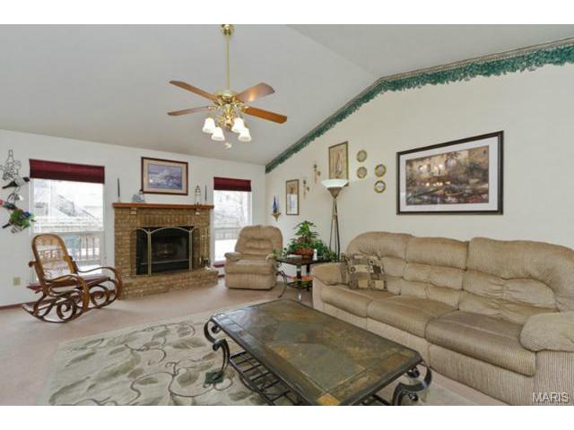 1144 Danielle Elizabeth, O'fallon, MO 63366 photo 2