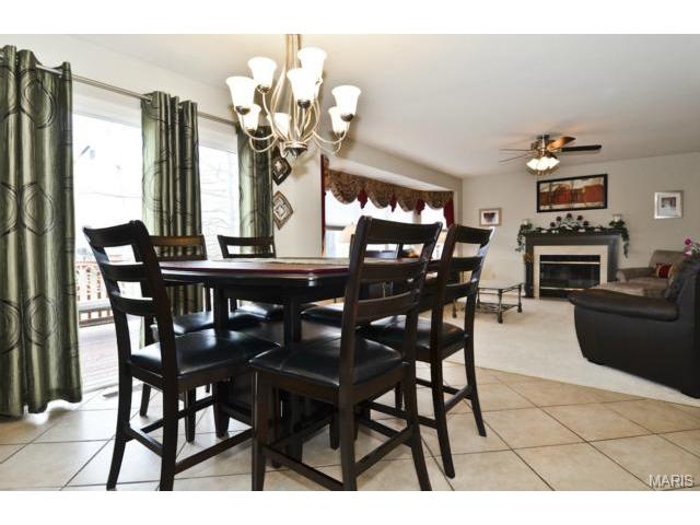 1408 Chambers Dr, O'fallon, MO 63366 photo 4