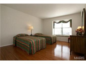 2416 Clarjon Dr, Ballwin, MO 63021 photo 17