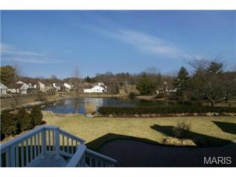 2416 Clarjon Dr, Ballwin, MO 63021 photo 2