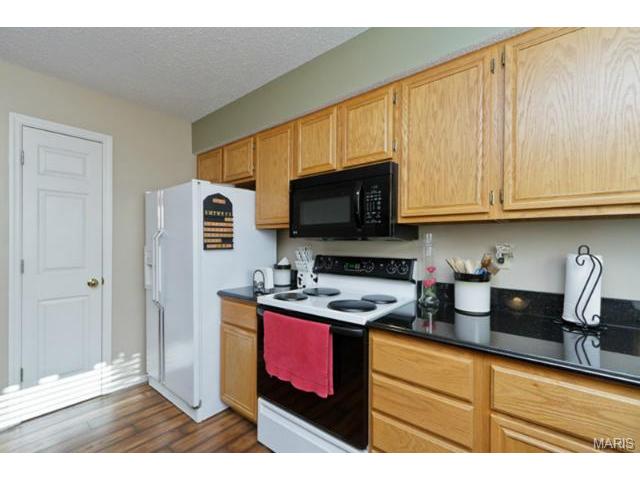 1813 Highgrove Dr, O'fallon, MO 63366 photo 14