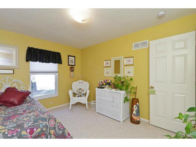 1813 Highgrove Dr, O'fallon, MO 63366 photo 24