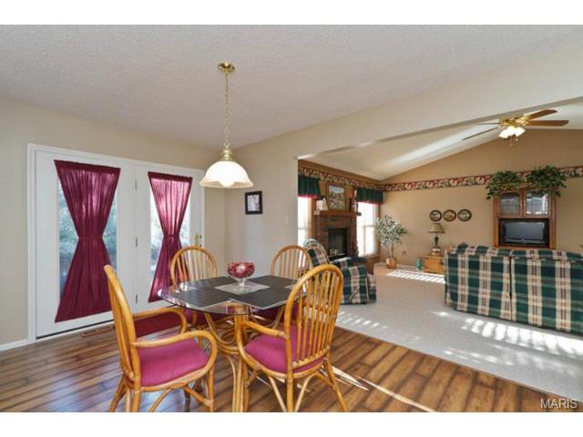 1813 Highgrove Dr, O'fallon, MO 63366 photo 9