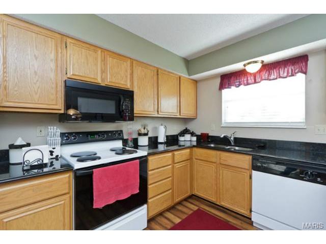 1813 Highgrove Dr, O'fallon, MO 63366 photo 11