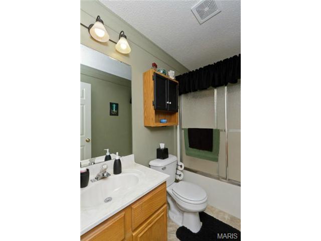 1813 Highgrove Dr, O'fallon, MO 63366 photo 25