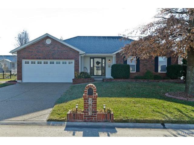 1813 Highgrove Dr, O'fallon, MO 63366 photo 1