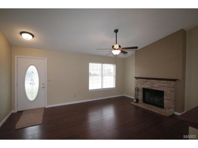 620 Sundance Dr, O'fallon, MO 63368 photo 4
