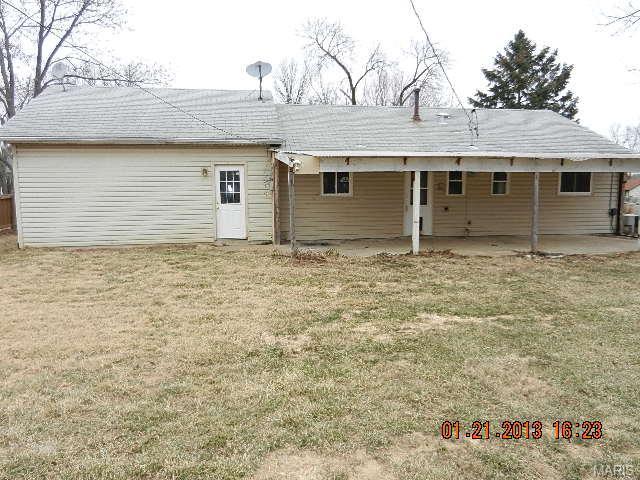 506 Saint John, O'fallon, MO 63366 photo 2
