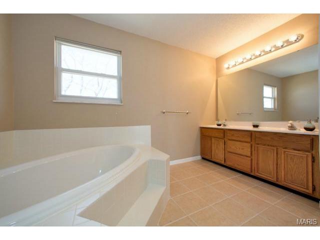 2757 Bromley, O'fallon, MO 63368 photo 16