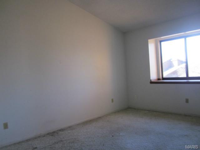 859 Hemingway Ln, Weldon Spring, MO 63304 photo 7