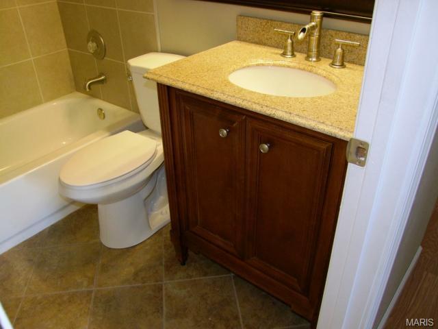 1374 Trading Post Ln, O'fallon, MO 63366 photo 3
