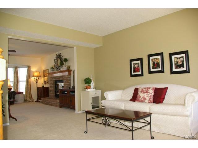 2777 Bromley Dr, O'fallon, MO 63368 photo 4