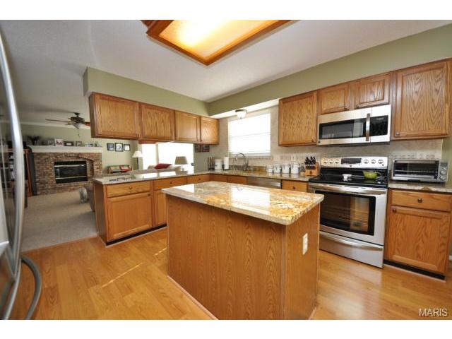 2781 Carters Grove Dr, O'fallon, MO 63368 photo 10
