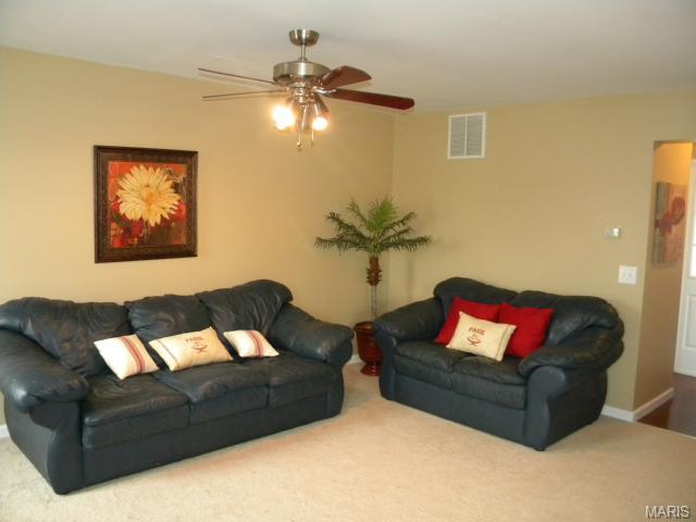 2618 Black Cherry Dr, O'fallon, MO 63368 photo 2