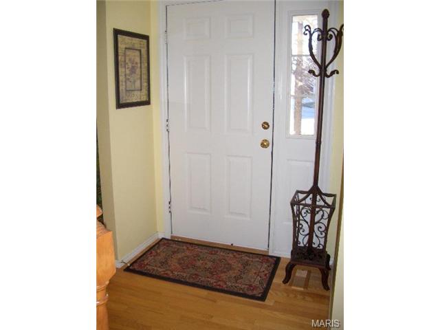 66 Padre Ct, O'fallon, MO 63366 photo 2