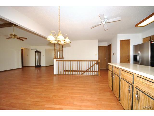 335 Charlottesville Dr, Saint Charles, MO 63304 photo 15