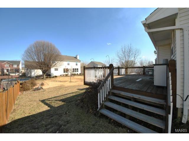 335 Charlottesville Dr, Saint Charles, MO 63304 photo 38