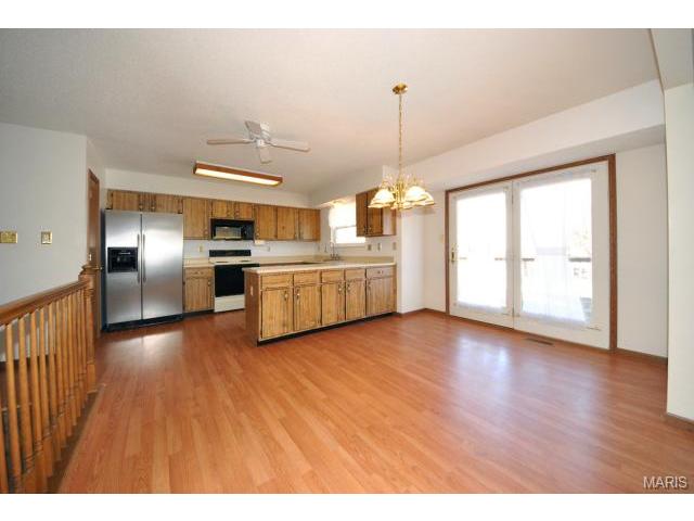 335 Charlottesville Dr, Saint Charles, MO 63304 photo 16