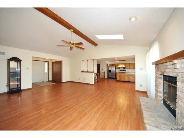335 Charlottesville Dr, Saint Charles, MO 63304 photo 11