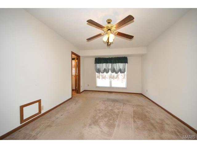335 Charlottesville Dr, Saint Charles, MO 63304 photo 20