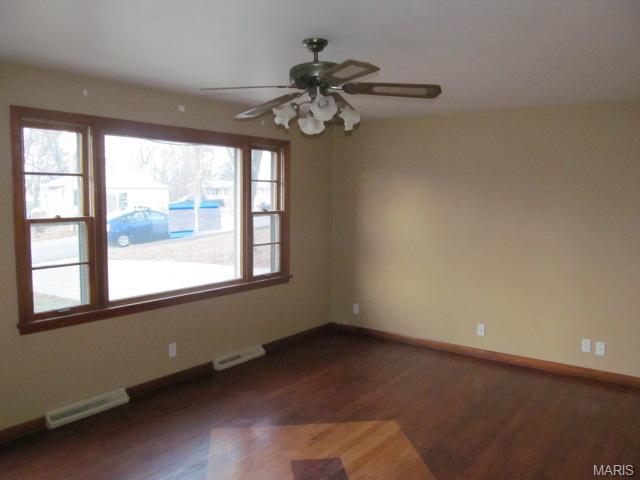 10 Daniel Dr, O'fallon, MO 63366 photo 2