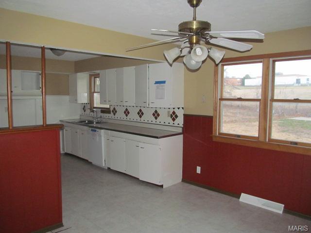 10 Daniel Dr, O'fallon, MO 63366 photo 4