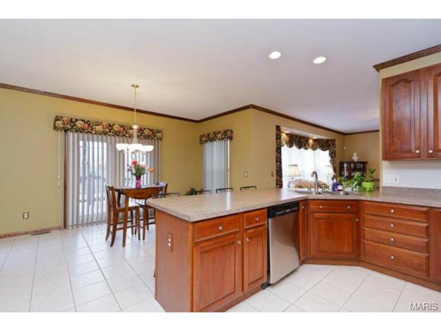 1077 Pebble Beach Dr, O'fallon, MO 63366 photo 13