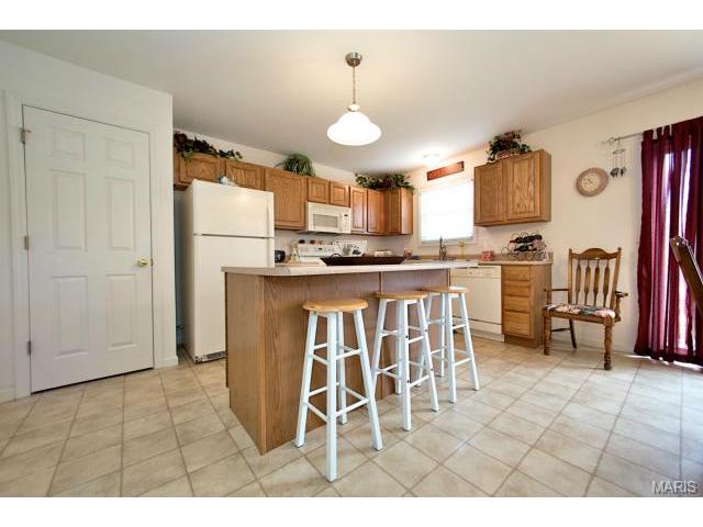 469 Chatham Dr, O'fallon, MO 63366 photo 6