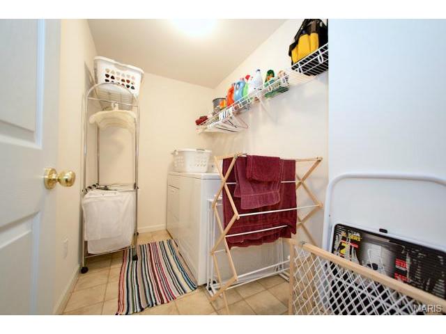 469 Chatham Dr, O'fallon, MO 63366 photo 8