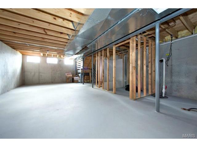 469 Chatham Dr, O'fallon, MO 63366 photo 17