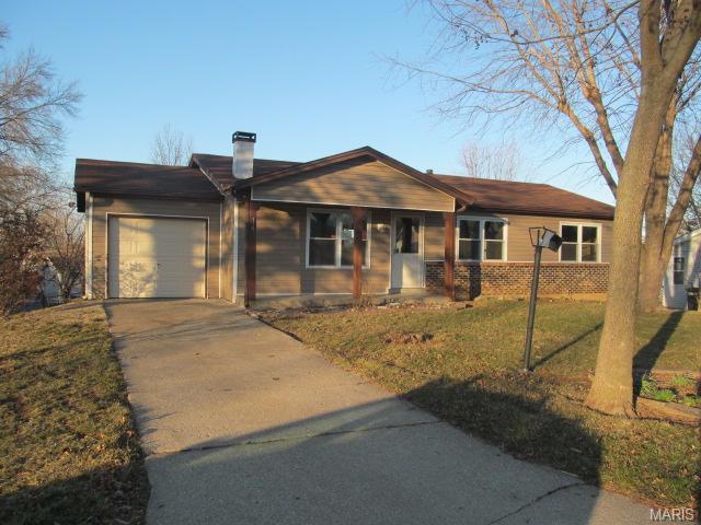 215 Roaring River Dr, O'fallon, MO 63366 photo 1