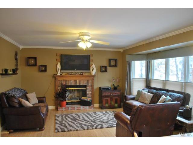 37 Coach Line Dr, O'fallon, MO 63368 photo 2